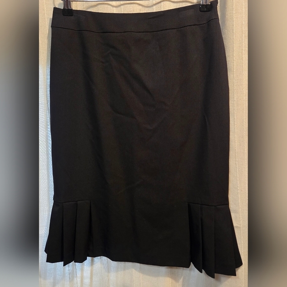 Tahari Women's Pinstripe Grey Suit Skirt Arthur S. Levine Size 2 - Picture 11 of 15